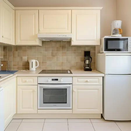 Appartement Lumineux Avec Terrasse&piscine