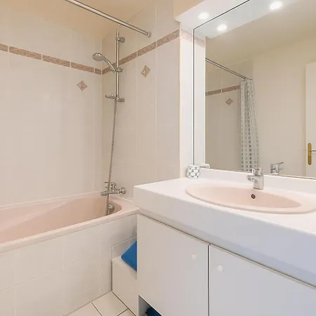 Appartement Lumineux Avec Terrasse&piscine