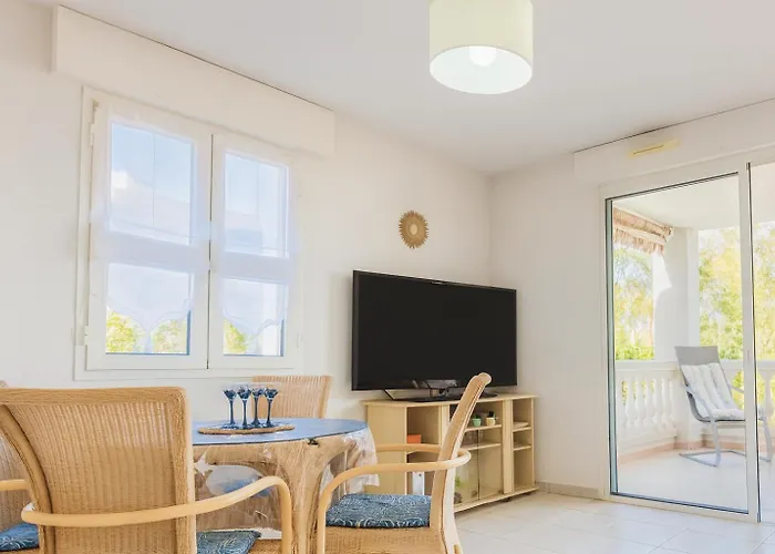 Lumineux Avec Terrasse & Piscine Saint-Raphaël