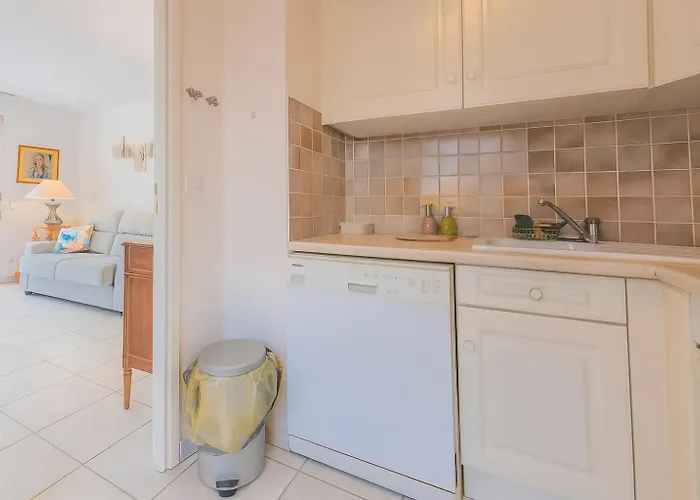 Lumineux Avec Terrasse & Piscine *