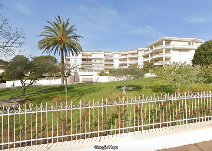 Lumineux Avec Terrasse & Piscine * Saint-Raphaël